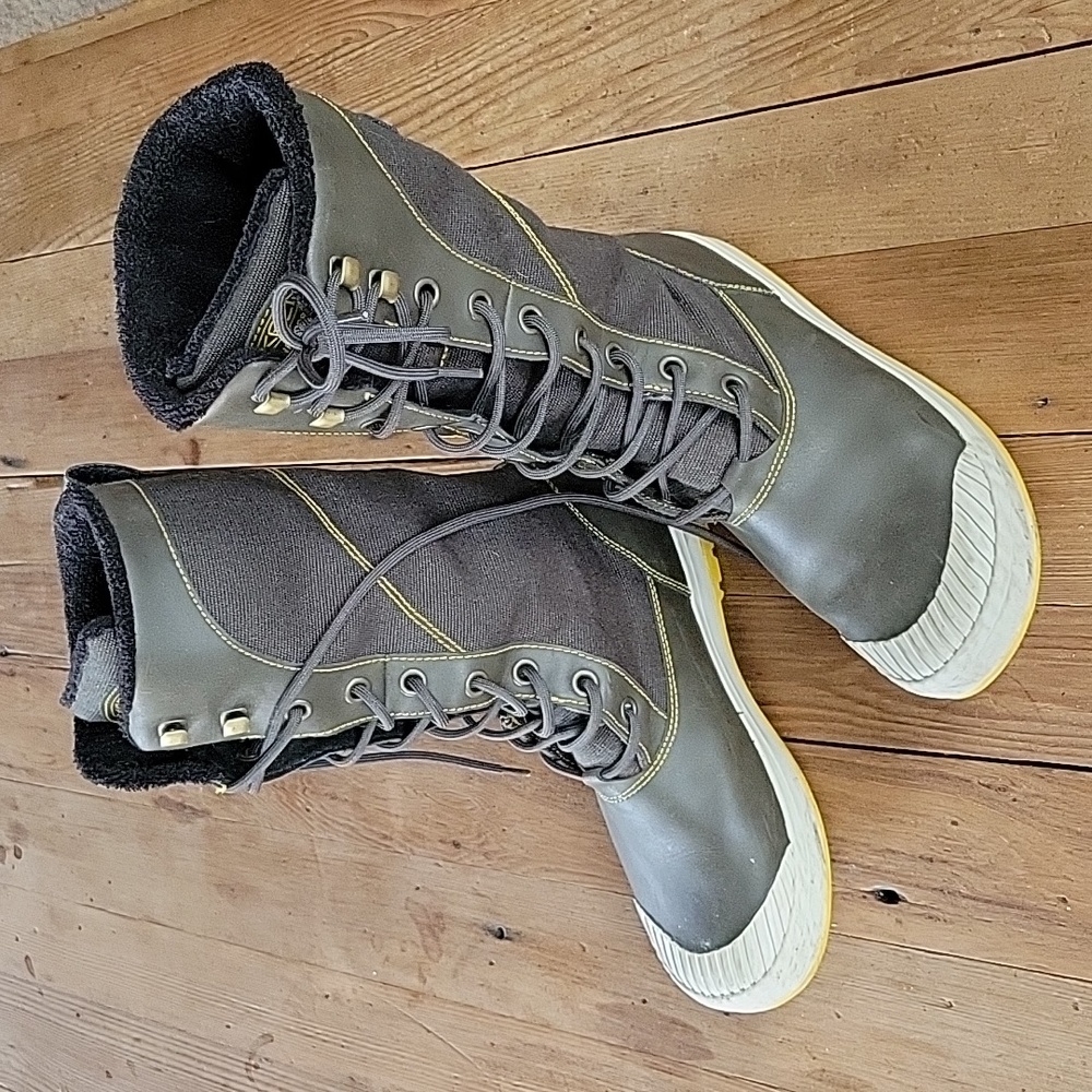 FREE SHIPPING! Keen Elsa tall canvas waterproof boots - women's